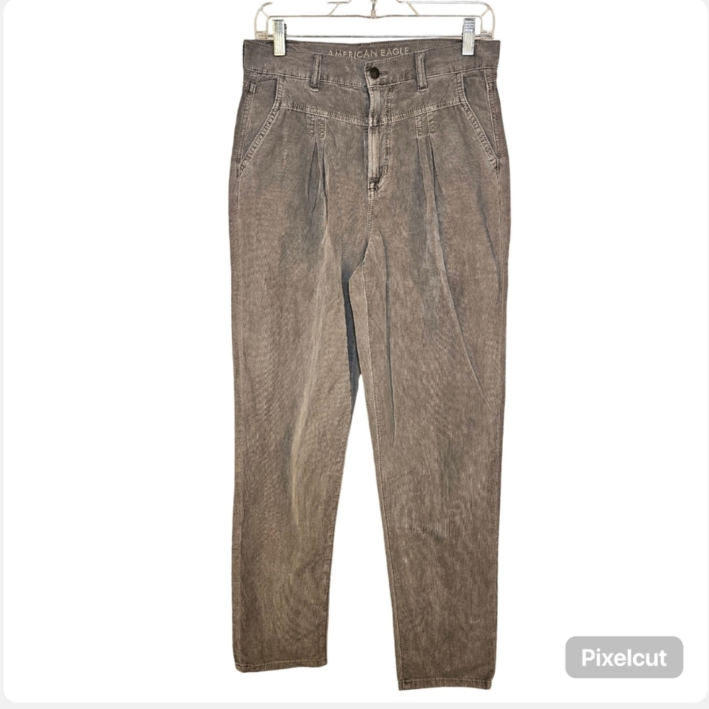 NWOT American Eagle Outfitters grey corduroy 100% cotton mom jean cut pants sz 4